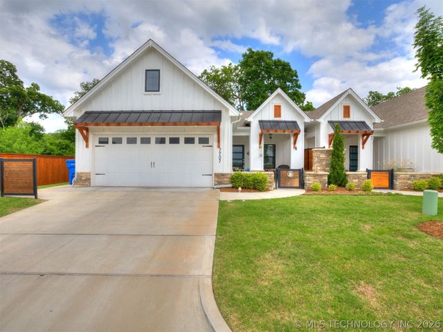 7707 S Redbud Avenue, Broken Arrow, OK 74011