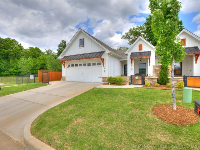 7707 S Redbud Avenue, Broken Arrow, OK 74011