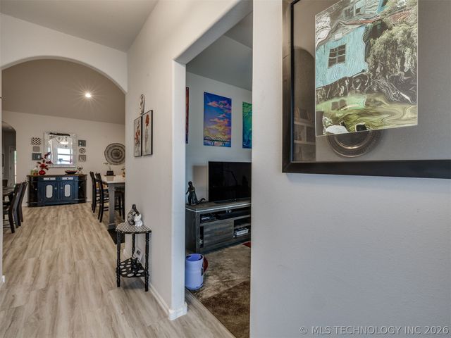 7707 S Redbud Avenue, Broken Arrow, OK 74011