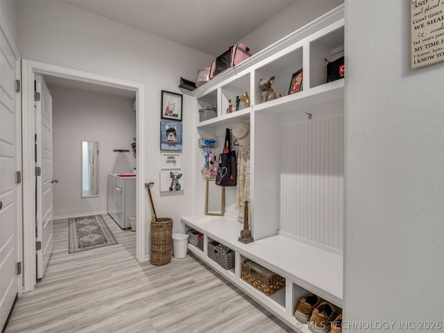 7707 S Redbud Avenue, Broken Arrow, OK 74011