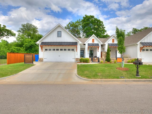7707 S Redbud Avenue, Broken Arrow, OK 74011