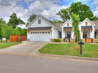 7707 S Redbud Avenue, Broken Arrow, OK 74011
