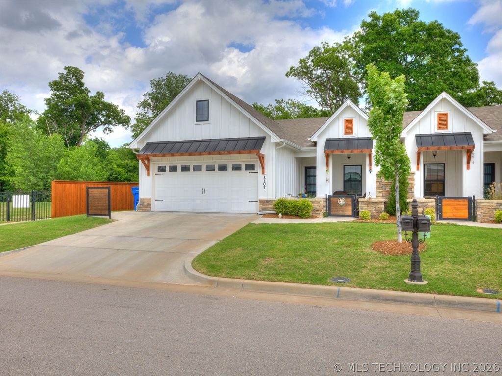 7707 S Redbud Avenue, Broken Arrow, OK 74011