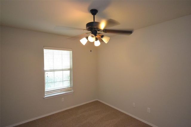 228 Falcon LN, Leander, TX 78641