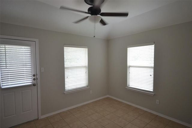 228 Falcon LN, Leander, TX 78641
