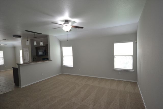 228 Falcon LN, Leander, TX 78641