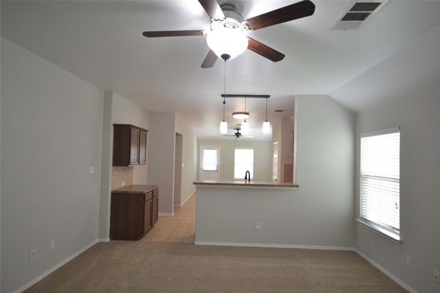 228 Falcon LN, Leander, TX 78641