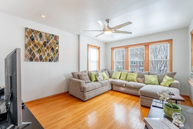 4706 N Kilpatrick Avenue, Chicago, IL 60630