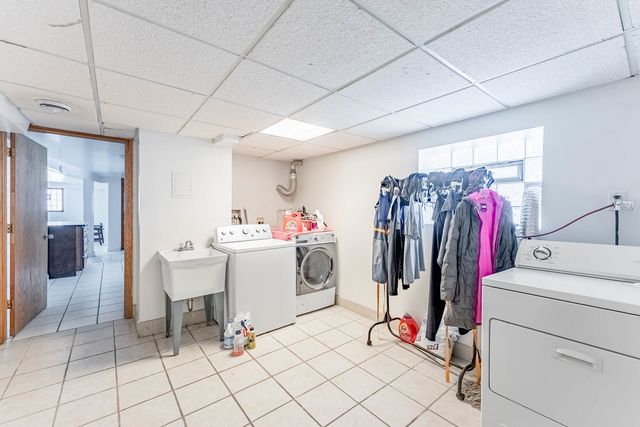 4706 N Kilpatrick Avenue, Chicago, IL 60630