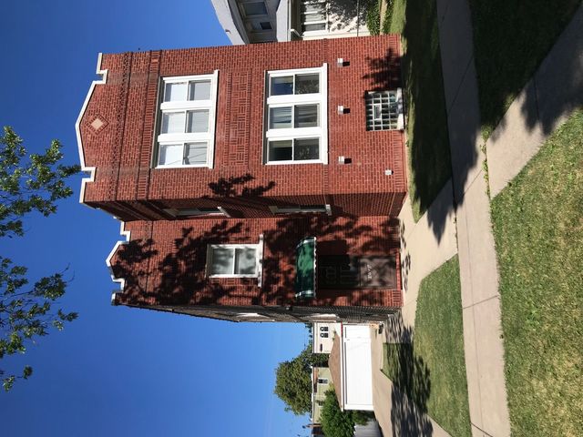 4706 N Kilpatrick Avenue, Chicago, IL 60630