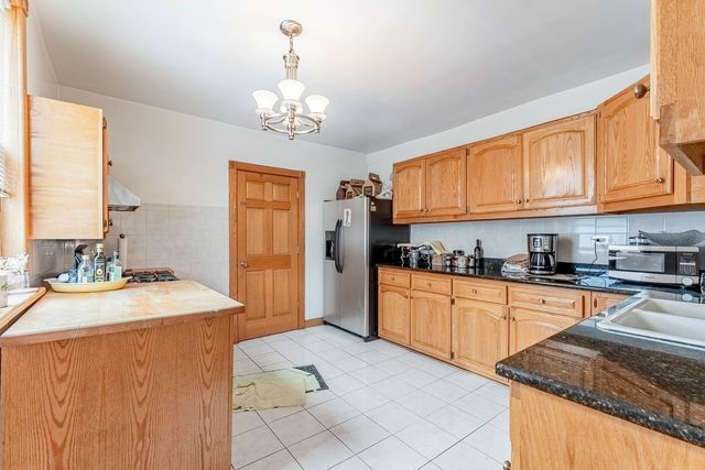 4706 N Kilpatrick Avenue, Chicago, IL 60630