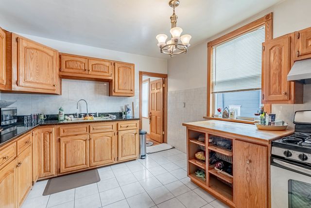 4706 N Kilpatrick Avenue, Chicago, IL 60630