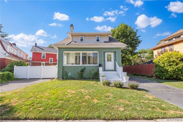 28 Mineral Springs Road, Buffalo, NY 14210