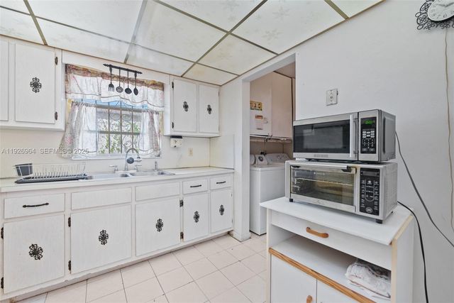 18131 NW 20th Ave, Miami Gardens, FL 33056