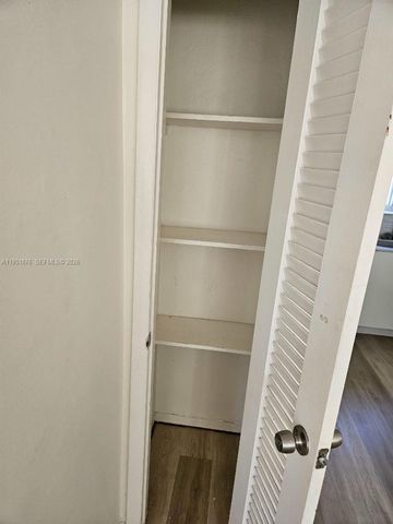 1057 SW 7th St 3, Miami, FL 33130