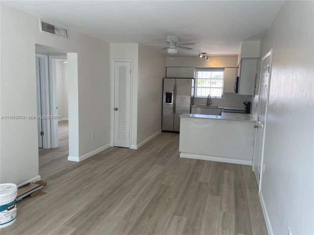 1057 SW 7th St 3, Miami, FL 33130