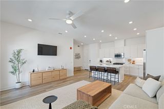 27227 Diamond Peak Lane 301, Valencia, CA 91381