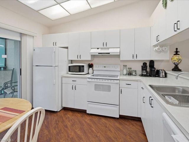 4200 Looking Glass LN # 4204, Naples, FL 34112