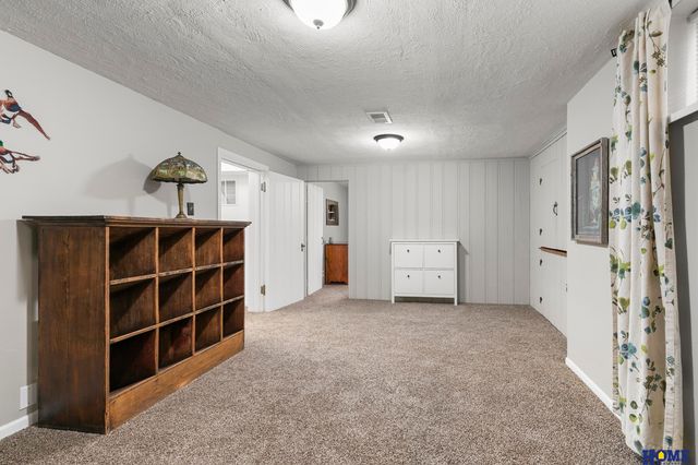 1208 S 37th Street, Lincoln, NE 68510