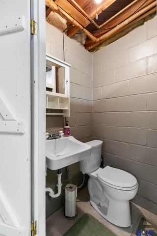 1208 S 37th Street, Lincoln, NE 68510