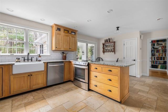 70 Williams Road, Smithfield, RI 02917