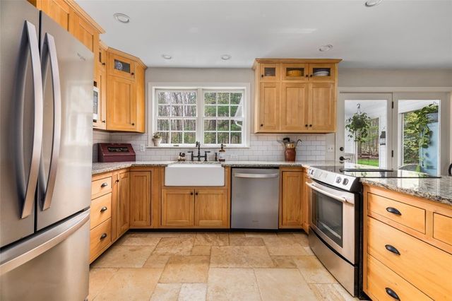 70 Williams Road, Smithfield, RI 02917