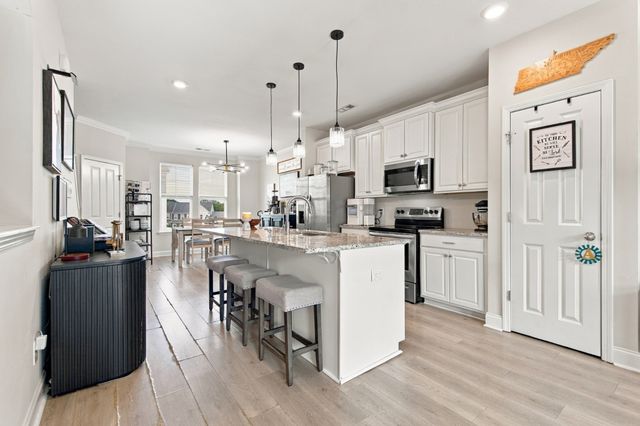 833 Westcott Ln, Antioch, TN 37013