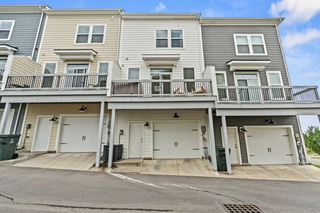 833 Westcott Ln, Antioch, TN 37013