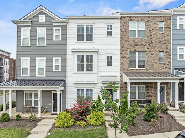 833 Westcott Ln, Antioch, TN 37013