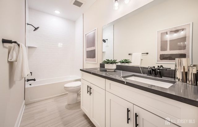 125 Jessie Place, New Brunswick, NJ 08901