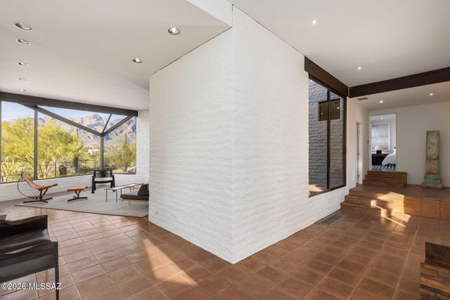 2801 E Camino Norberto, Tucson, AZ 85718