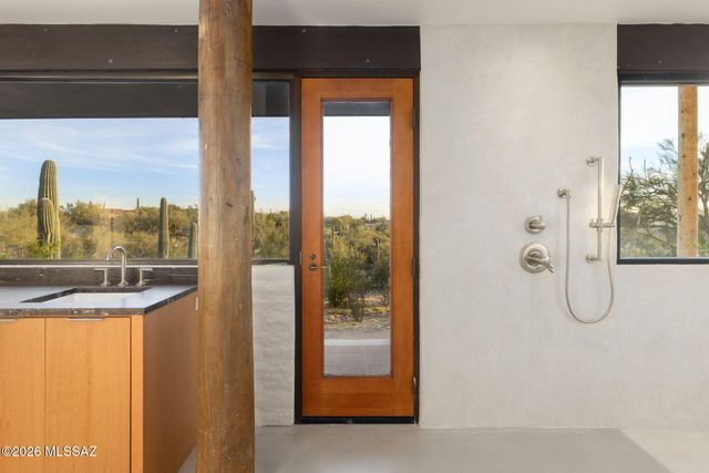 2801 E Camino Norberto, Tucson, AZ 85718