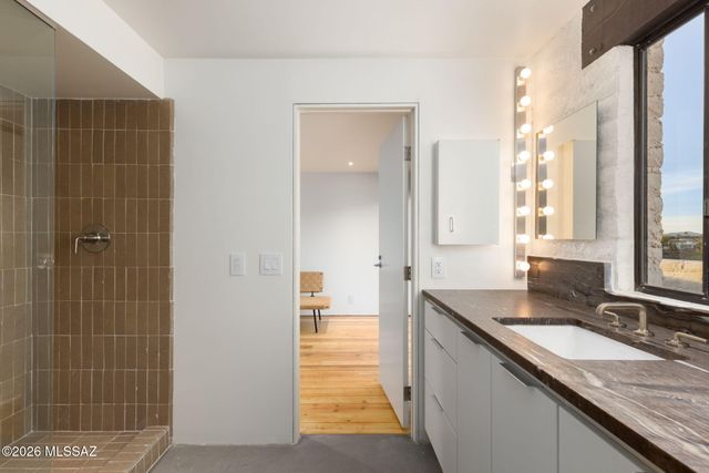 2801 E Camino Norberto, Tucson, AZ 85718