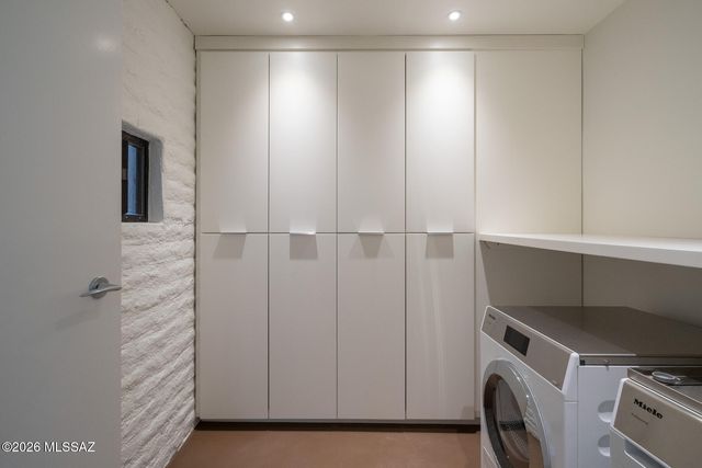 2801 E Camino Norberto, Tucson, AZ 85718