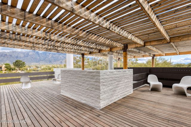 2801 E Camino Norberto, Tucson, AZ 85718