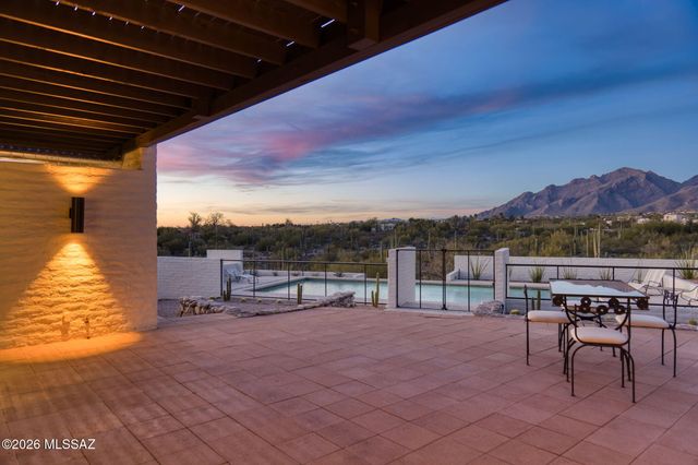 2801 E Camino Norberto, Tucson, AZ 85718