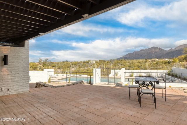 2801 E Camino Norberto, Tucson, AZ 85718