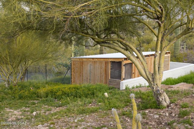 2801 E Camino Norberto, Tucson, AZ 85718