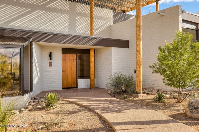 2801 E Camino Norberto, Tucson, AZ 85718