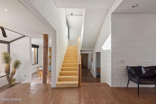 2801 E Camino Norberto, Tucson, AZ 85718