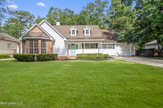 3005 Sweetgum Avenue, Ocean Springs, MS 39564