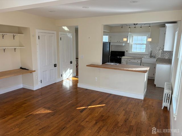 161 W Cliff Street 2, Somerville, NJ 08876