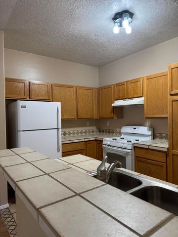 256 Glenridge Park Lane NE, Albuquerque, NM 87123