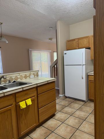 256 Glenridge Park Lane NE, Albuquerque, NM 87123