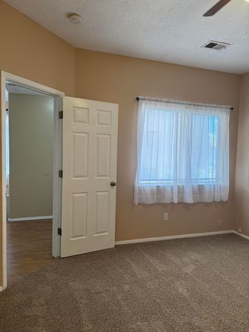 256 Glenridge Park Lane NE, Albuquerque, NM 87123