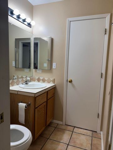 256 Glenridge Park Lane NE, Albuquerque, NM 87123