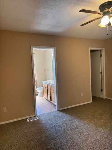 256 Glenridge Park Lane NE, Albuquerque, NM 87123