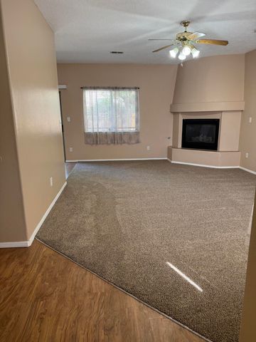 256 Glenridge Park Lane NE, Albuquerque, NM 87123