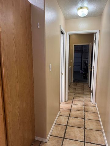 256 Glenridge Park Lane NE, Albuquerque, NM 87123