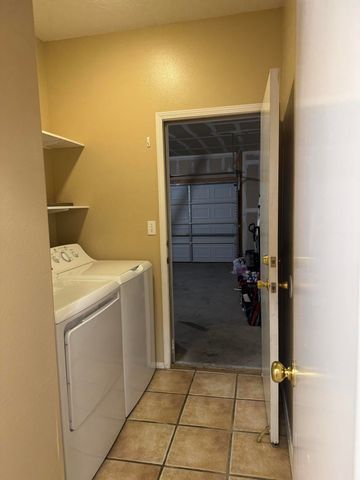 256 Glenridge Park Lane NE, Albuquerque, NM 87123